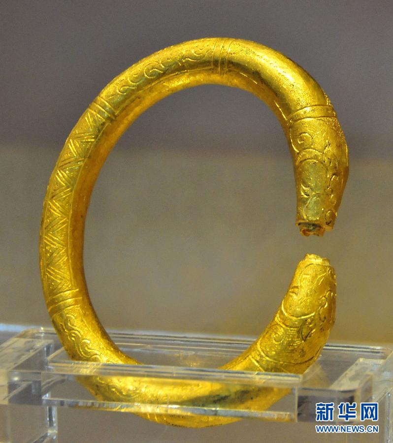 A gold ware was unearthed from the wrecked ship belonging to the Song Dynasty 'Nanhai Number One'. [Photo/Xinhua] 