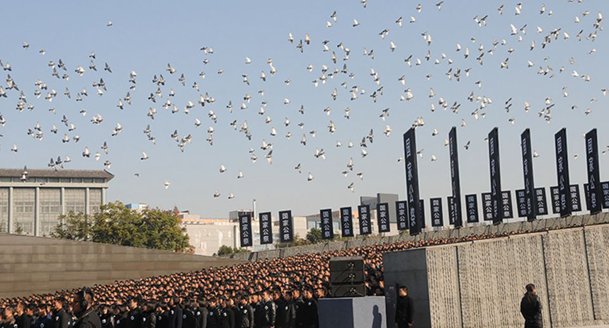 The state ceremony for China's first National Memorial Day for Nanjing Massacre Victims is held at the memorial hall for the massacre victims in Nanjing, capital city of east China's Jiangsu Province, Dec. 13, 2014.