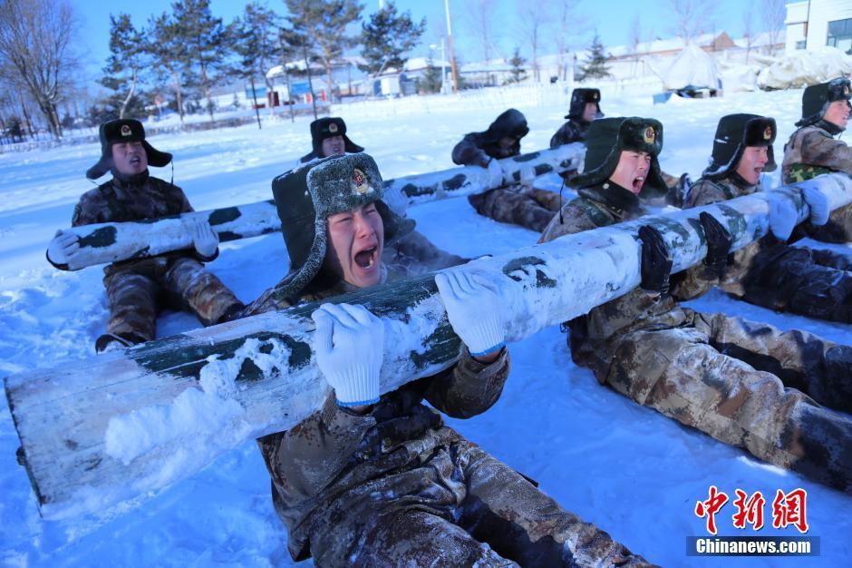 Soldiers garrisoning a fort in northeast China&apos;s Heilongjiang Province defy extreme coldness and conduct trainings at an undisclosed military camp on Saturday, Dec. 20. [Photo / CNS]