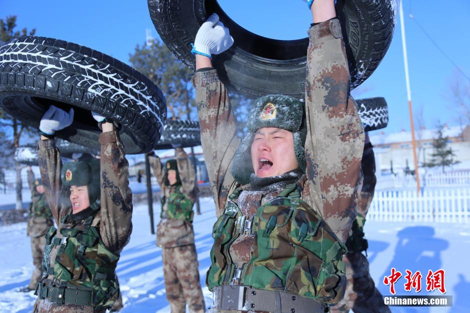 Soldiers garrisoning a fort in northeast China&apos;s Heilongjiang Province defy extreme coldness and conduct trainings at an undisclosed military camp on Saturday, Dec. 20. [Photo / CNS]