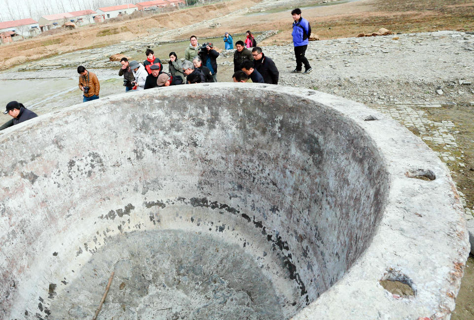 Chinese Archaeologists have completed excavating the site of the ancient city of Sizhou in Xuyi county in East China's Jiangsu province.