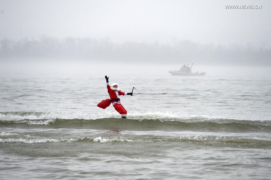 WaterSkiing Santa kicks off in Alexandria, Virginia