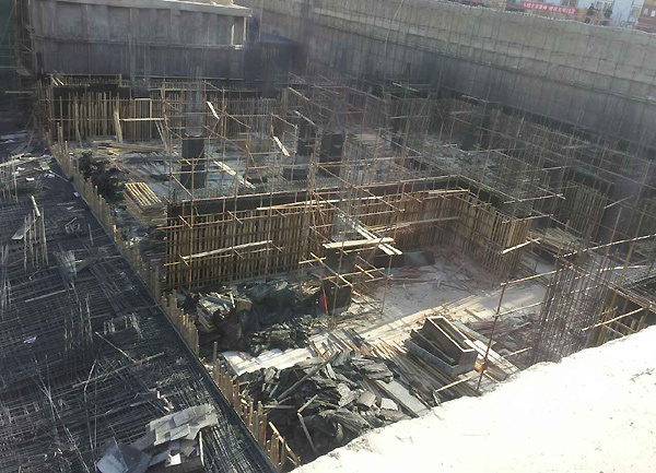 The construction site where a scaffold collapsed and killed at least 10 people. [Photo /chinadaily.com.cn] 