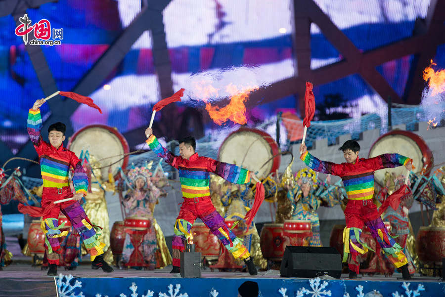 The New Year celebration 'Countdown to 2015' holds its last rehearsal at Beijing's Olympic Park, where the national symbols of the Bird's Nest stadium and the Water Cube National Aquatics Center are located, on Tuesday, Dec. 30, 2014. The ceremony also features the Chinese capital's bidding for the 2022 Winter Olympics. [Photo by Chen Boyuan / China.org.cn]