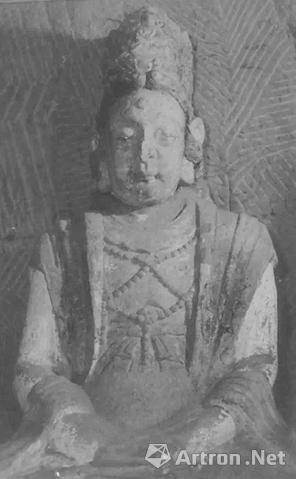 The original stone statue of Wu Zetian in Sichuan province. [Photo/Artron.net] 
