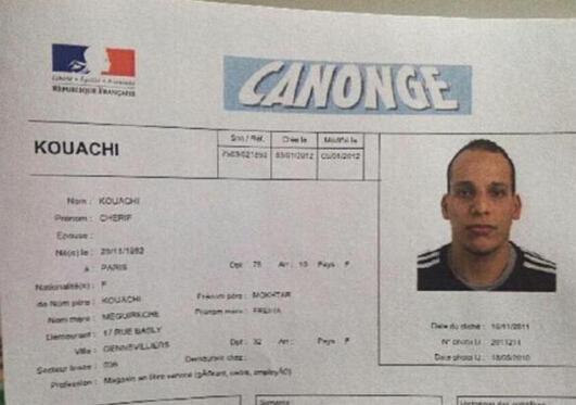 French police identified three men as suspects who had attacked the Paris office of the French satirical magazine Charlie Hebdo, killing at least 12 people. Two of the suspects are brothers aged 34 and 32 years old and named as Said and Cherif Kouachi, and the third is an 18-year-old named as Hamyd Mourad. [Photo/sina.com] 