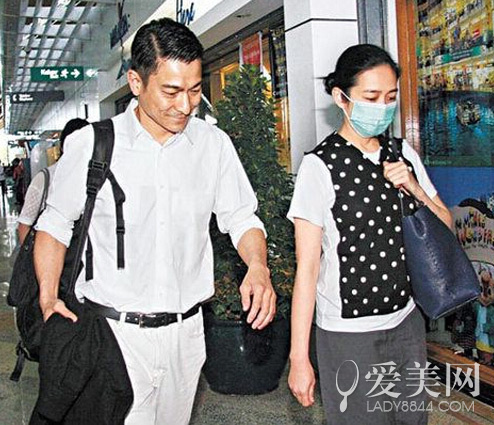 刘德华父女年龄差：50 