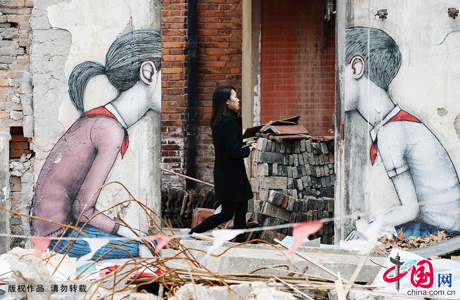 位于上海康定路600弄拆迁区的涂鸦作品。中国网图片库 赖鑫琳/摄
