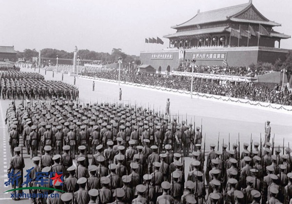 A military parade is held to mark the 1st anniversary of the founding of the People's Republic of China at Tian'anmen Square in Beijing on October 1, 1950. [File Photo/ Xinhua]