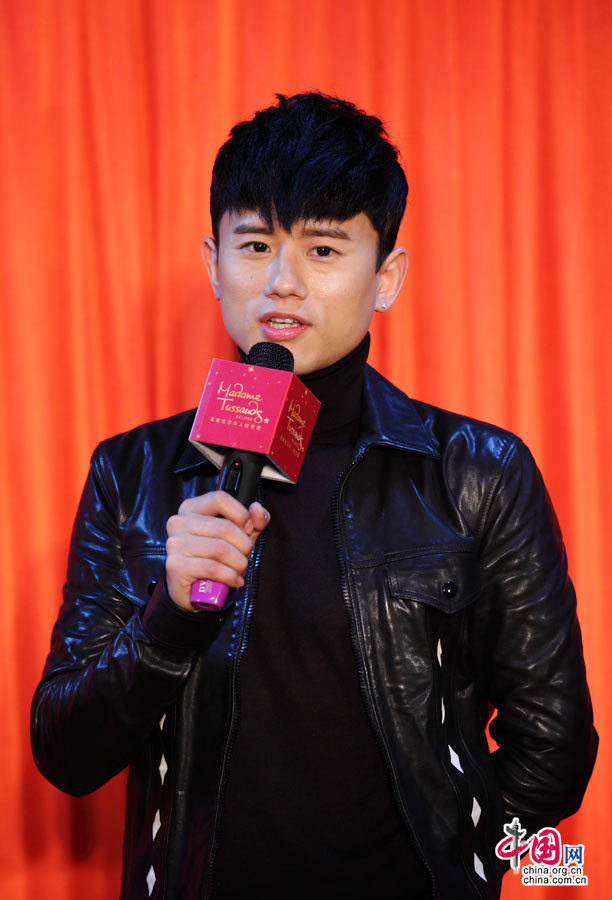 高清张杰助阵迈克尔杰克逊蜡像巡演启幕