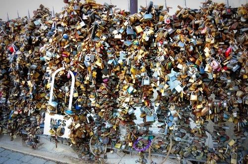 Pécs, one of the 'Top 10 places in the world to leave a love lock' by China.org.cn
