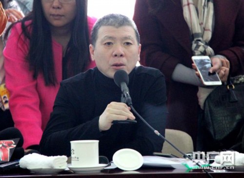 Feng Xiaogang speaks during a meeting alongside the two sessions. [Photo: cnr.cn] 