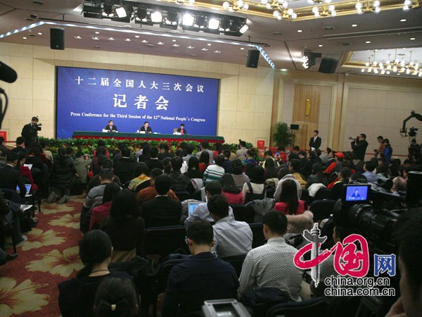  Wan Gang, minister of science and technology, gives a press conference on technology reform and development at the press center of the third session of the 12th National People&apos;s Congress (NPC) in Beijing on Wednesday. [Photo/China.org.cn]