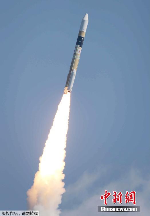 Japan on Thursday launched an information-gathering satellite (IGS) with an optical reconnaissance payload on an H-2A rocket, the country's second launch this year. [Photo/Chinanews.com]