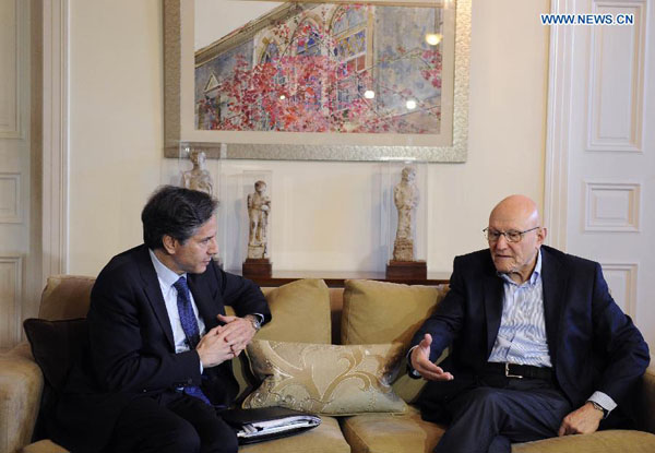 U.S. Deputy Secretary of State Antony Blinken meets with Lebanon's Prime Minister Tammam Salam (R) in Beirut, Lebanon, on April 6, 2015. Visiting U.S. Deputy Secretary of State Antony Blinken said Monday that his country is committed to a political solution to the Syrian crisis which leads to the 'formation of an inclusive government.' [Photo/Xinhua]