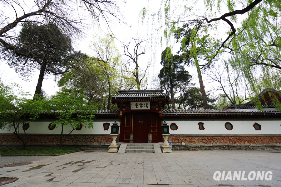 春暖钓鱼台 _ 中国网