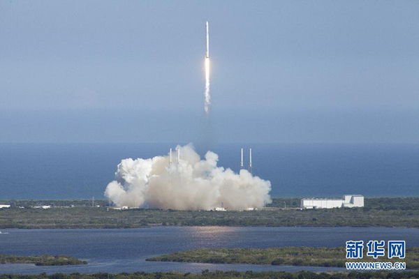 SpaceX, a private U.S. firm, on Tuesday afternoon launched its sixth cargo mission to the International Space Station, while failing another attempt to land the spent first stage of its Falcon 9 rocket on a ship in the Atlantic Ocean. [Photo/Xinhua]