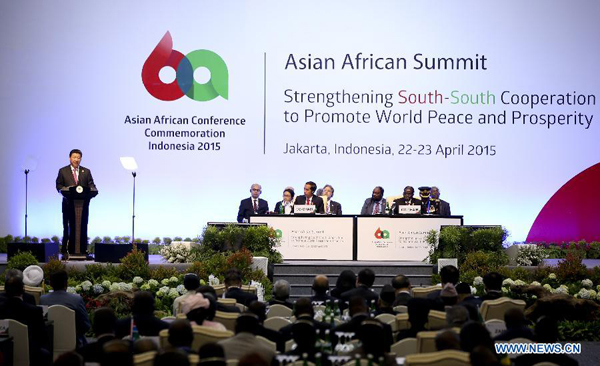 Chinese President Xi Jinping (L) delivers a speech at the opening ceremony of the Asian-African Summit 2015 in Jakarta, capital of Indonesia, April 22, 2015. [Photo/Xinhua]