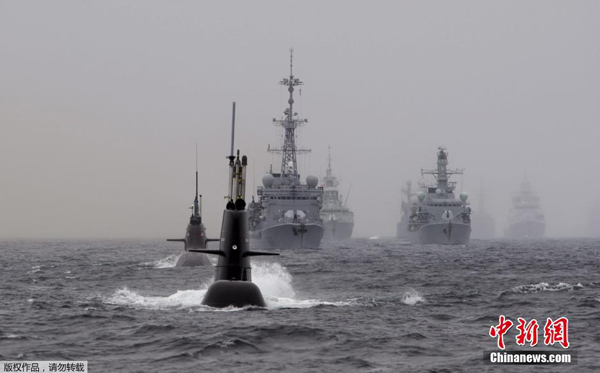 NATO launched a large anti-submarine warfare exercise off the coast of Norway on Monday, with ships, submarines, aircraft and personnel from 10 allied nations and non-member Sweden converging for the annual training. [Photo/Chinanews.com]