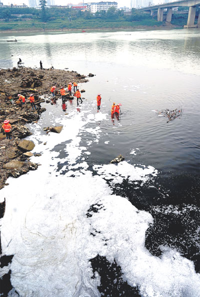 People-power plan to make China's lakes superior