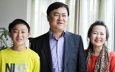 Dang Yanbao and family, one of the 'Top 10 Chinese philanthropists of 2015' by China.org.cn.