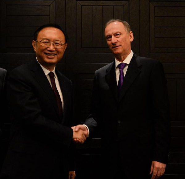 Visiting Chinese State Councilor Yang Jiechi held a meeting with Russian Security Council Secretary Nikolai Patrushev on Monday and the two discussed issues concerning bilateral ties and the current global situation. [Photo/Xinhua]