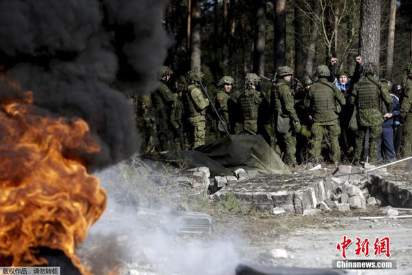Ukraine's army said Wednesday that pro- independence rebels in eastern regions have launched a 'major offensive' to push deeper into the government-controlled territory, an accusation the rebels denied. [Photo/Chinanews.com]
