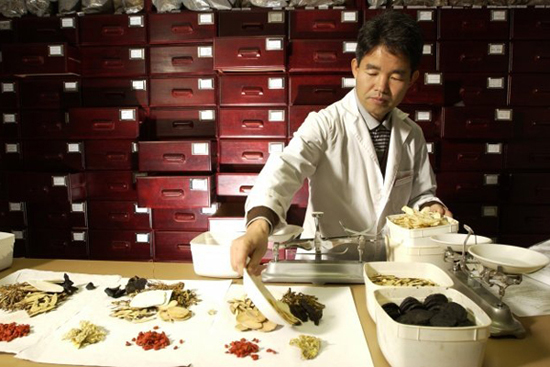 Traditional Chinese Medicine, one of the 'top 10 lowest-paying majors for Chinese graduates 2015' by China.org.cn.