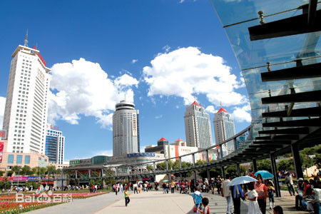 Qinghai Province, one of the 'top 10 regions with the highest salaries--non-private sector' by China.org.cn.