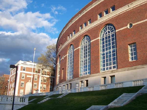 Wesleyan University , one of the &apos;Top 10 most expensive colleges in US&apos; by China.org.cn.