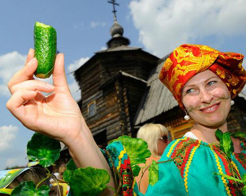 Russian farmers celebrate green harvest