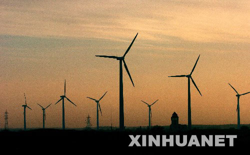 China's National Energy Administration on Monday predicted that power use would rise 3 percent to 5.7 trillion kwh in 2015. [File photo/Xinhua]