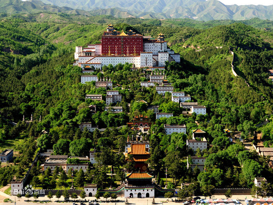 Chengde, one of the 'top 10 summer resorts in China in August' by China.org.cn.