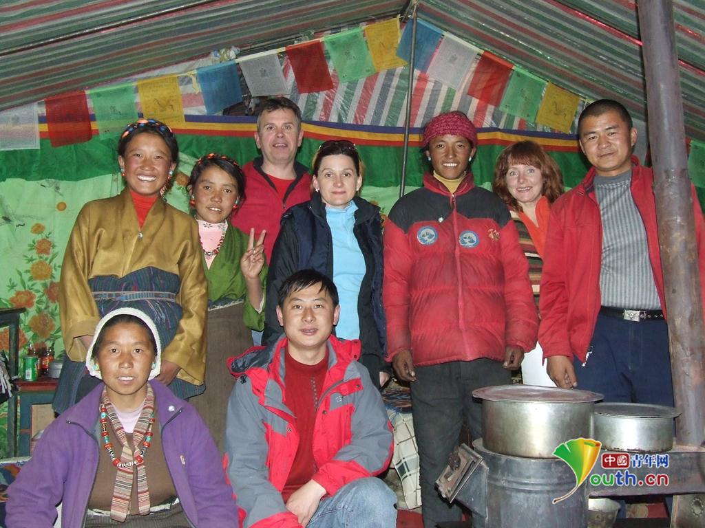 Liu Menggang (F, R1) is an English tour guide in Tibet. (Photo is provided by Liu Menggang)