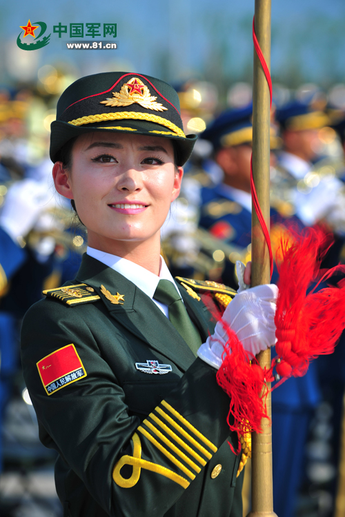 A nearly 1,300-member PLA military band, which is composed of selected performers from the three armed forces -- army, navy and air force, is scheduled to present a non-stop two-hour show for the Sept 3 military parade marking the 70th anniversary of the end of World War II. The Military Band of the Chinese People's Liberation Army (PLA), which was founded in July 1952, is the only one large wind band in China. It is directly under the General Political Department of the PLA. [www.81.cn]