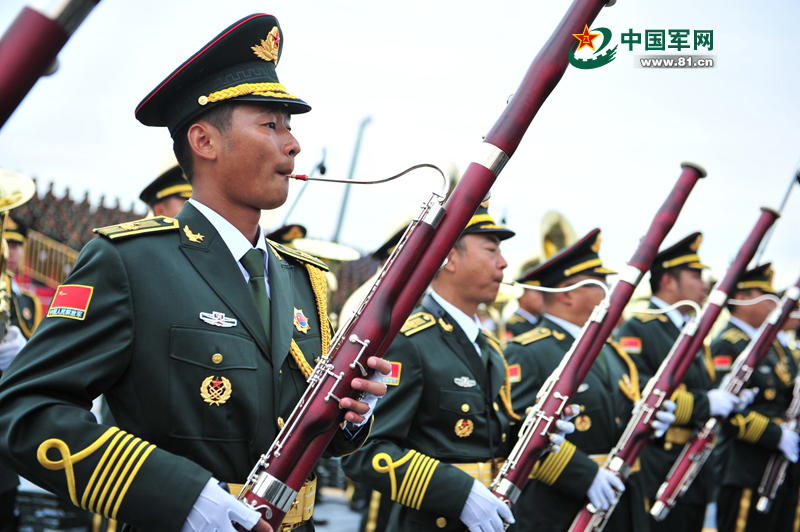 A nearly 1,300-member PLA military band, which is composed of selected performers from the three armed forces -- army, navy and air force, is scheduled to present a non-stop two-hour show for the Sept 3 military parade marking the 70th anniversary of the end of World War II. The Military Band of the Chinese People's Liberation Army (PLA), which was founded in July 1952, is the only one large wind band in China. It is directly under the General Political Department of the PLA. [www.81.cn]