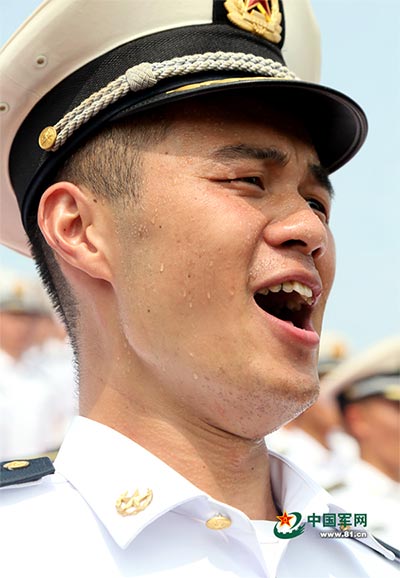 Sweat drips from a soldier's face during a training sesion. [Photo/www.81.cn]