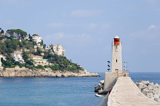 French Riviera, one of the 'top 10 holiday resorts for millionaires' by China.org.cn.