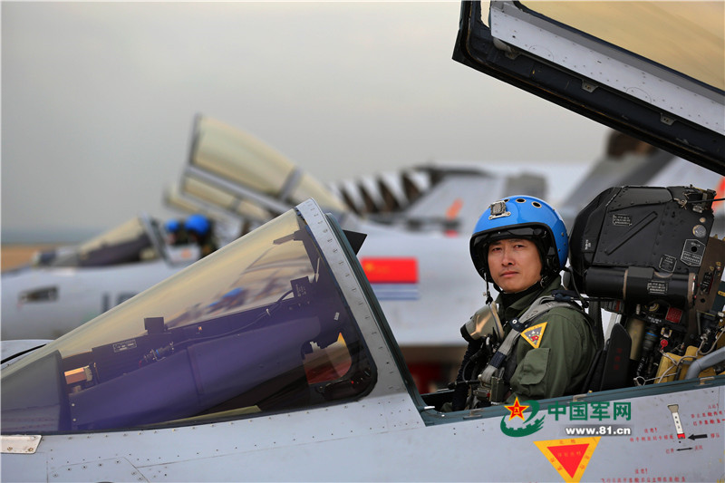 Navy aviation officer Dai Mingmeng. [www.81.cn]