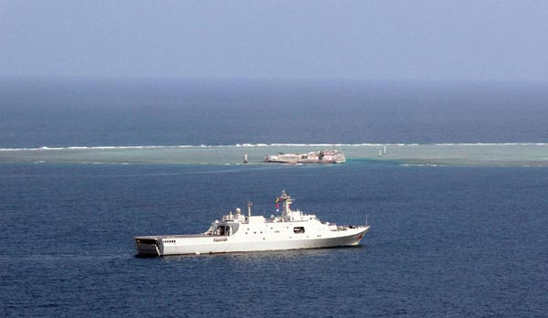 A formation of the Nanhai Fleet of China's Navy finish a three-day patrol of the Nansha islands in the South China Sea. [Photo/Xinhua]