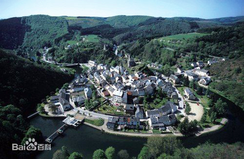 Luxemburg, one of the 'top 10 cities with shortest working hours' by China.org.cn.