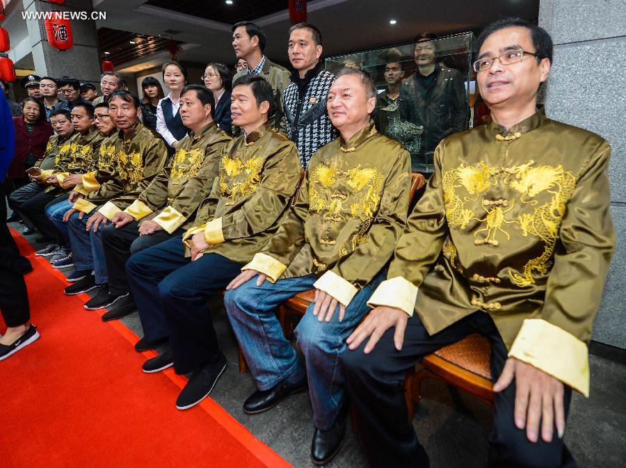 A ceremony to celebrate the brewing of yellow rice wine is held in Shaoxing, east China's Zhejiang Province, on Nov. 8, 2015, also the 19th solar term -- the Beginning of Winter. As winter begins, it comes to the best season of a year for brewing rice wine in Shaoxing. With a history of more than 2,500 years, Shaoxing rice wine is still produced with traditional method of brewing, which was listed as a national intangible cultural heritage in 2006. [Xinhua]