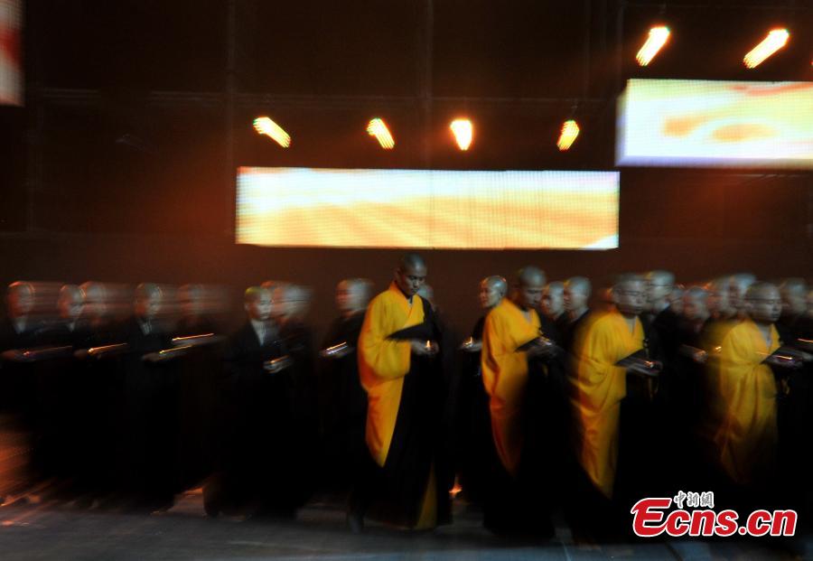 A Buddhist blessing ceremony is held at the fifth China South Shaolin martial arts and culture festival held in Putian City, Fujian Province on Nov 8, 2015. The festival has brought together various schools and aims to promote Chinese Buddhist culture. [Photo/China News Service]