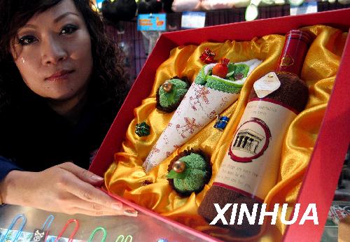 The overuse of packaging materials has become a growing concern for China due to the environmental effects of packaging. [Photo: Xinhua]