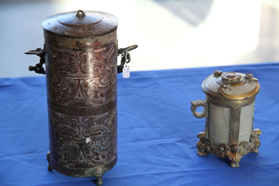 Part of the repatriated artifacts displayed at the repatriation ceremony at the Chinese Embassy to the U.S. in Washington D.C. on Thursday, December 10, 2015. [Photo: CRIENGLISH.com]