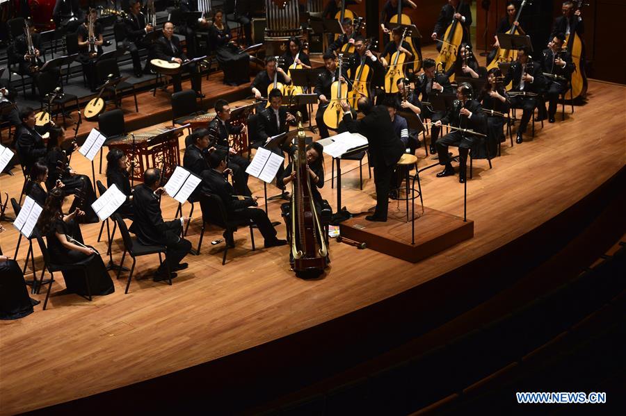 Artists from the China National Traditional Orchestra perform on a media preview at the Lincoln Center, in New York, the United States, Dec. 18, 2015. The China National Traditional Orchestra is to stage two performances of traditional Chinese music in New York. &apos;Splendor of Folk Music&apos; will be performed at Lincoln Center on Friday and the &apos;Rediscover Chinese Music&apos; at the Carnegie Hall on Sunday. 