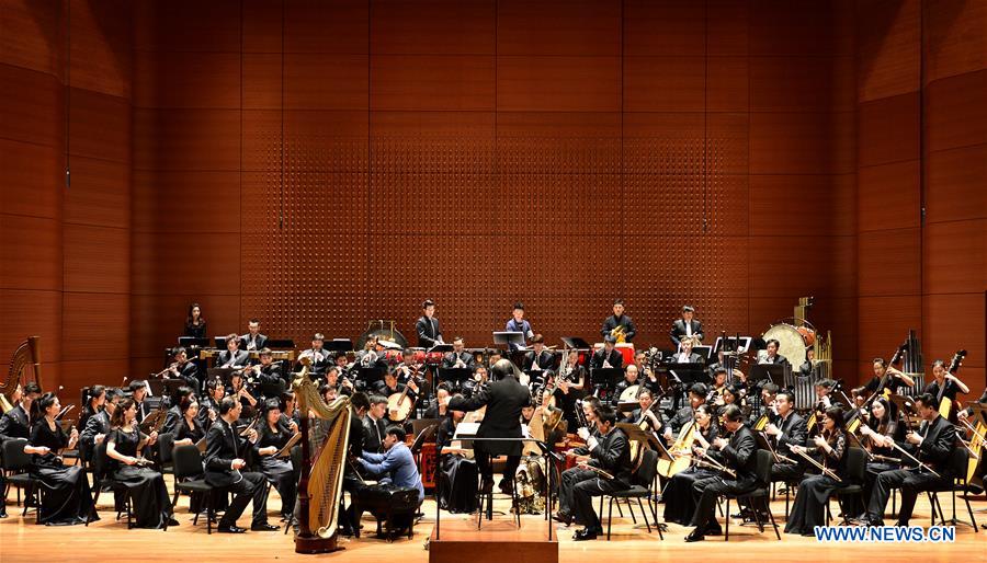 Artists from the China National Traditional Orchestra perform on a media preview at the Lincoln Center, in New York, the United States, Dec. 18, 2015. The China National Traditional Orchestra is to stage two performances of traditional Chinese music in New York. &apos;Splendor of Folk Music&apos; will be performed at Lincoln Center on Friday and the &apos;Rediscover Chinese Music&apos; at the Carnegie Hall on Sunday