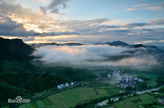 Yanshan Mountain, one of the top 10 free tourist attractions in China' by China.org.cn.