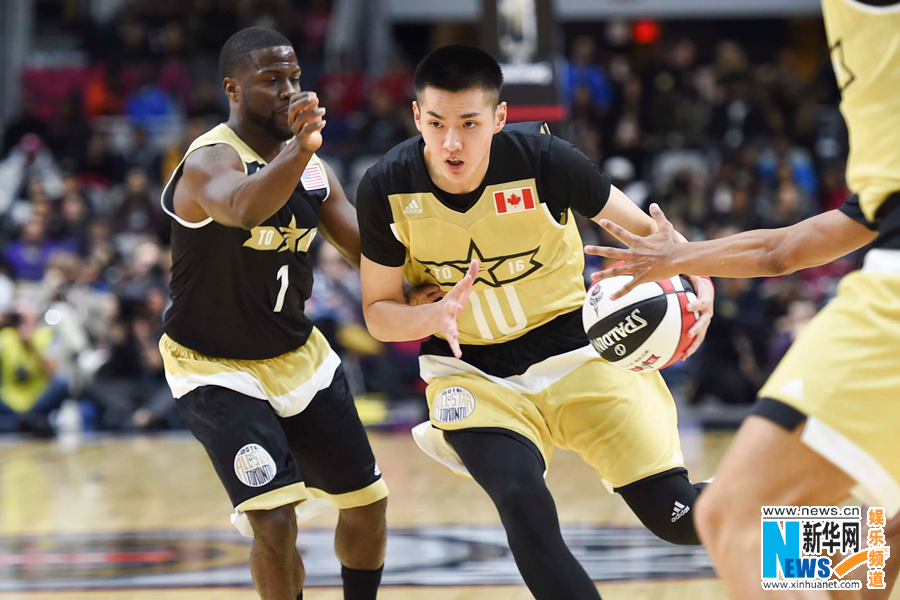 Pop singer Kris Wu attends 2016 NBA All-Star Celebrity Game(2/7