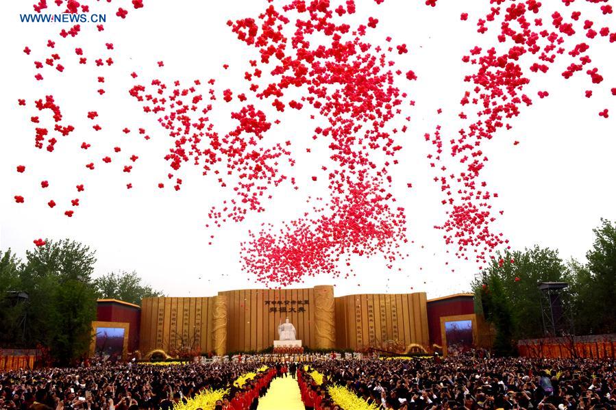 Balloons float during an ancestor worship grand ceremony in honor of Huangdi, the Yellow Emperor, held at mausoleums in Xinzheng, central China&apos;s Henan Province, Huangdi&apos;s birth place, on April 9, 2016, the third day of the third month on the Chinese lunar calendar, which is considered the birthday of Huangdi. 